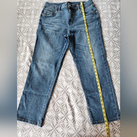 Straight Leg Mid Rise Vera Wang Jeans - Picture 6 of 6